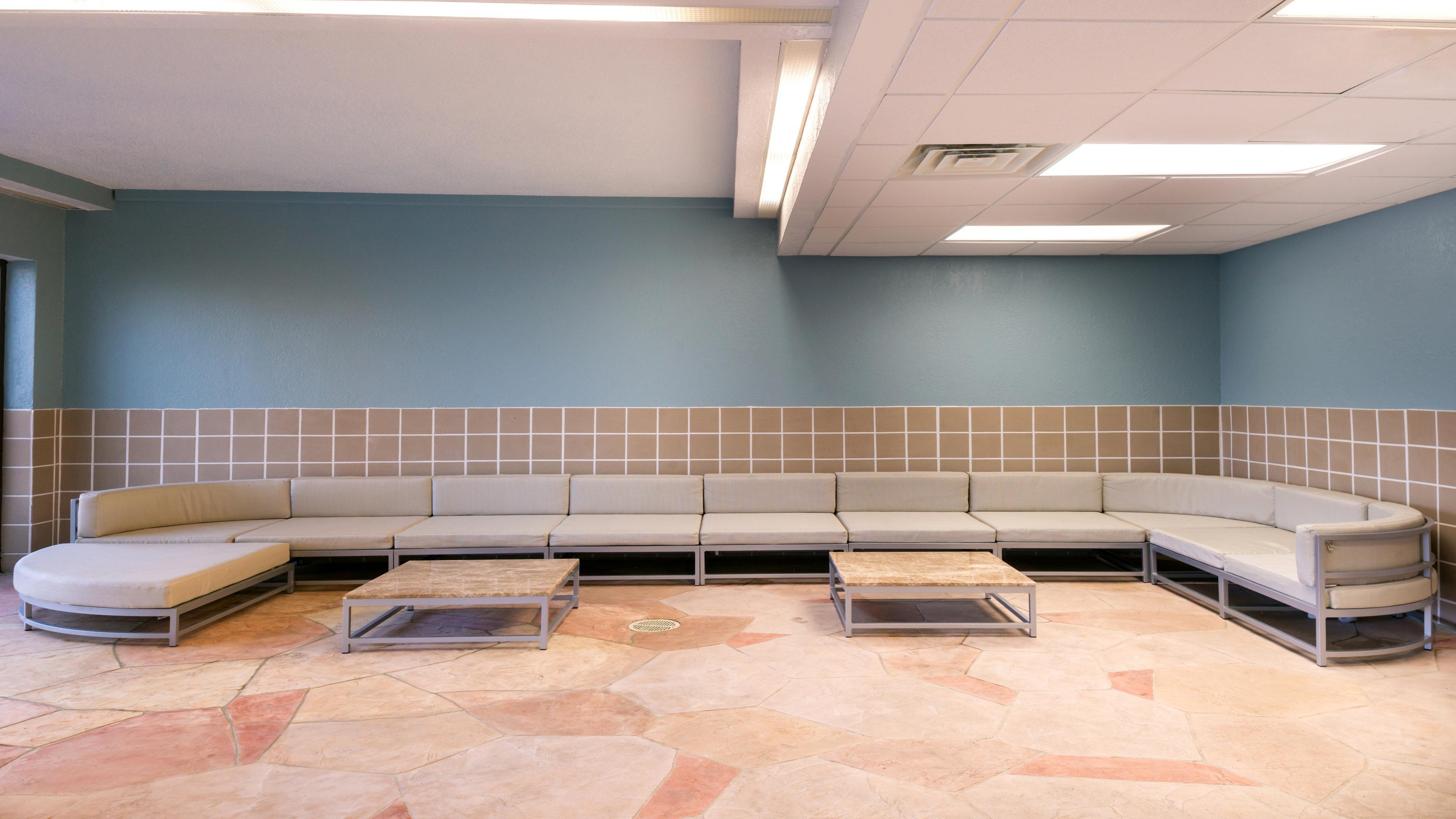 Holiday Inn Hotel & Suites Warren By Ihg Exterior photo