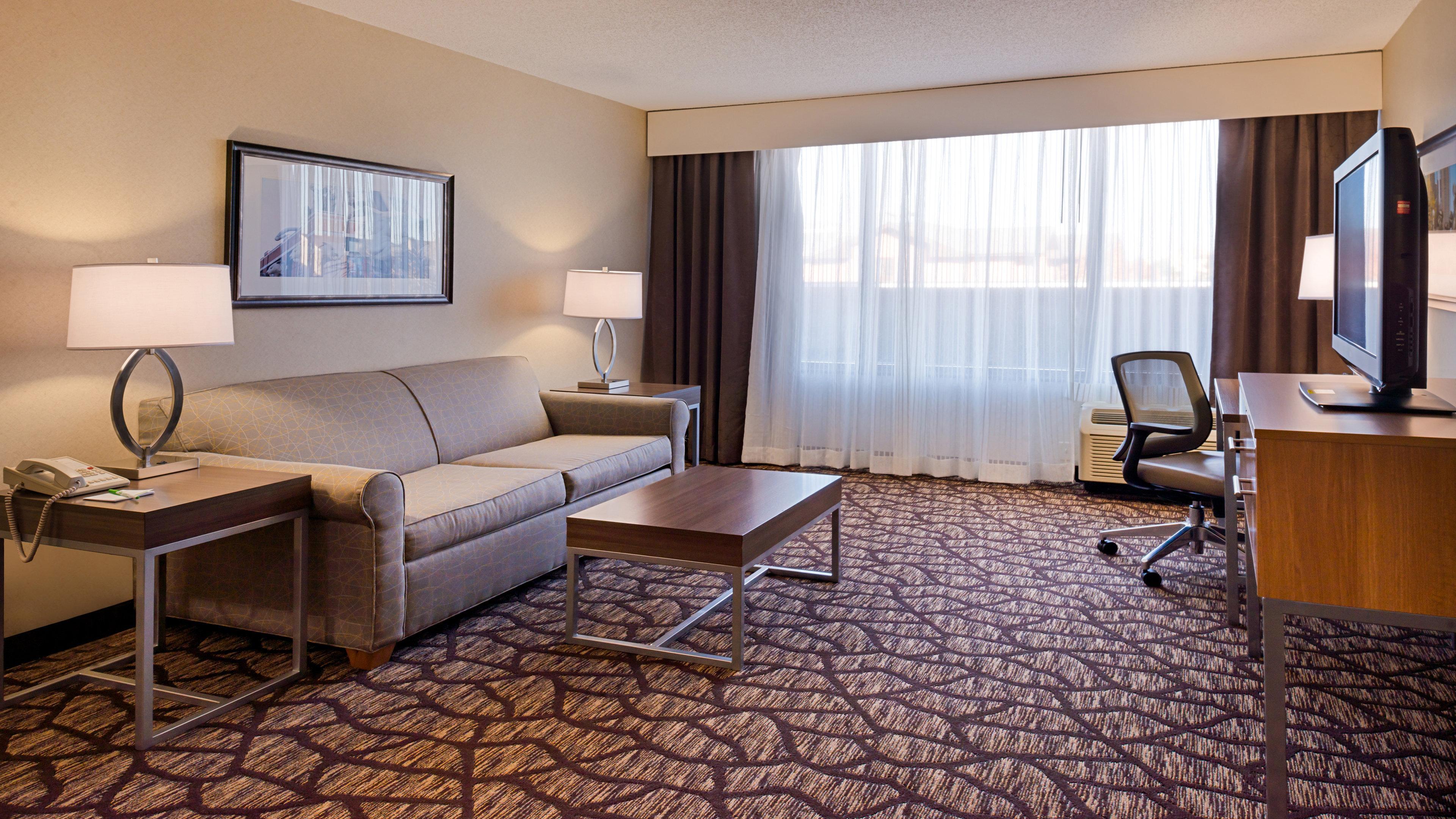 Holiday Inn Hotel & Suites Warren By Ihg Exterior photo