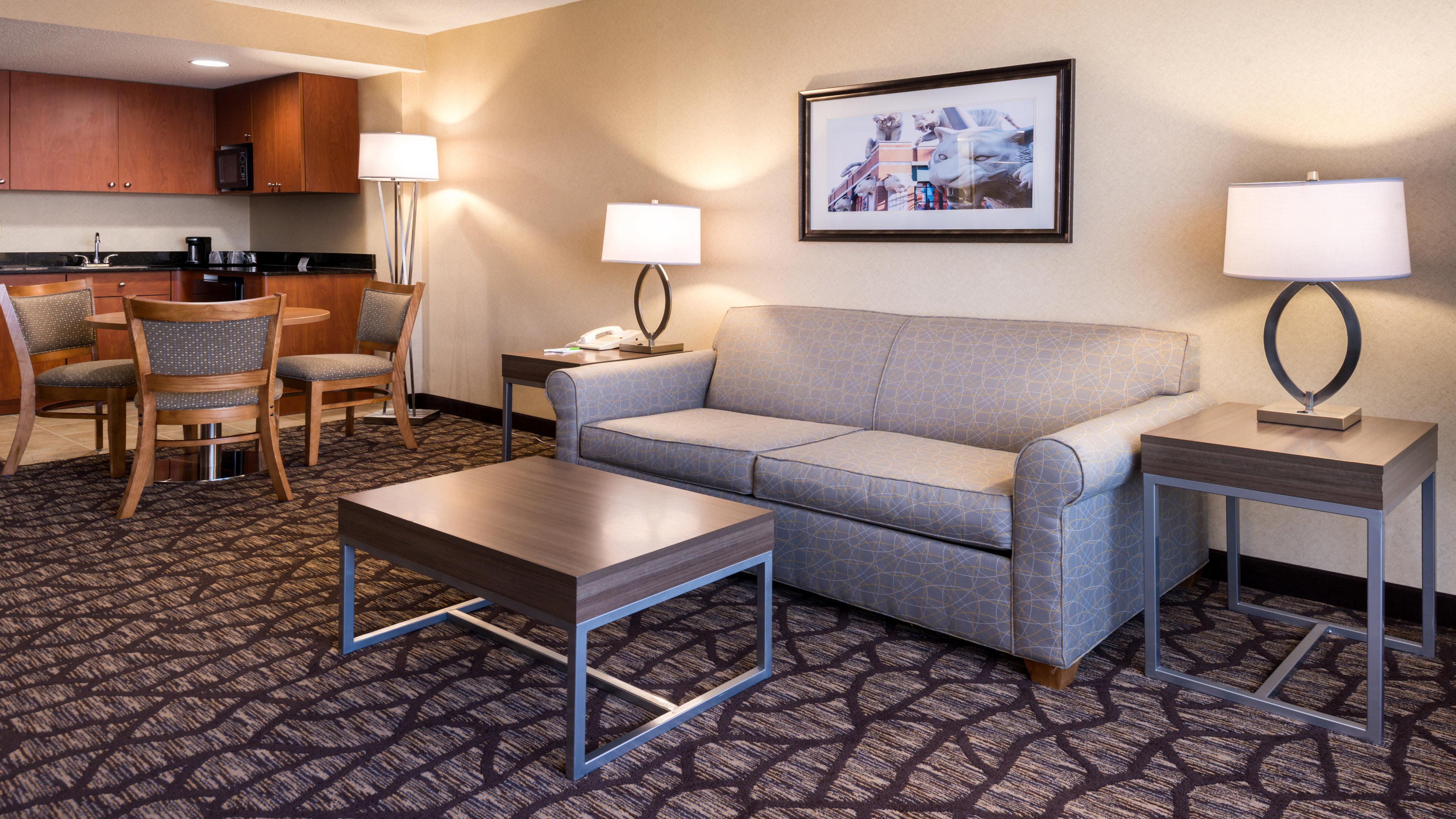 Holiday Inn Hotel & Suites Warren By Ihg Exterior photo