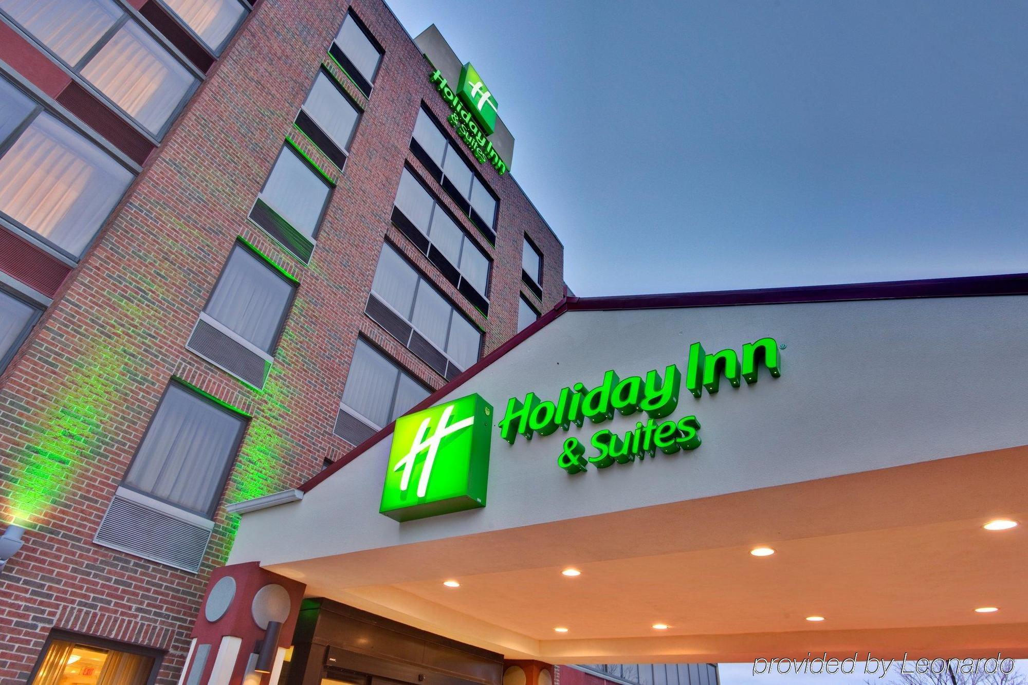 Holiday Inn Hotel & Suites Warren By Ihg Exterior photo